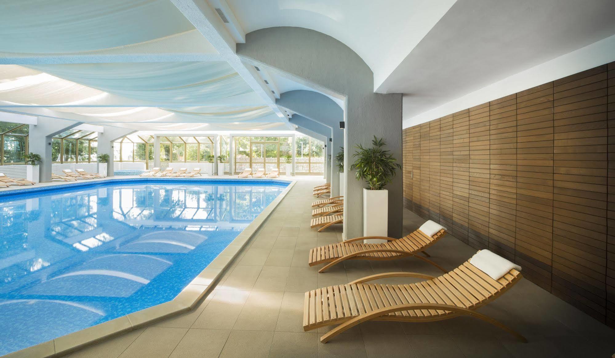Remisens Villa Elsa Ловран Екстериор снимка