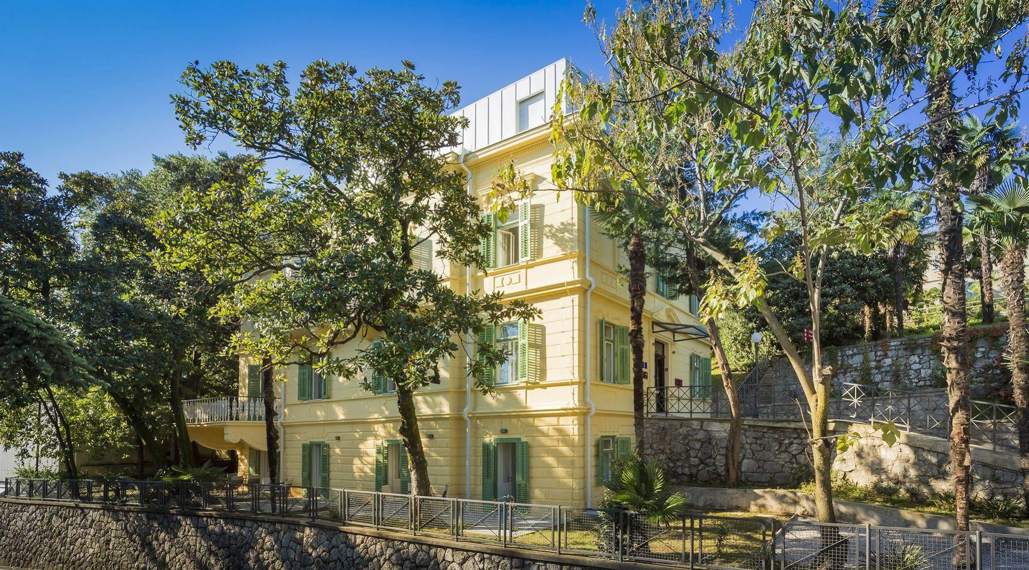 Remisens Villa Elsa Ловран Екстериор снимка